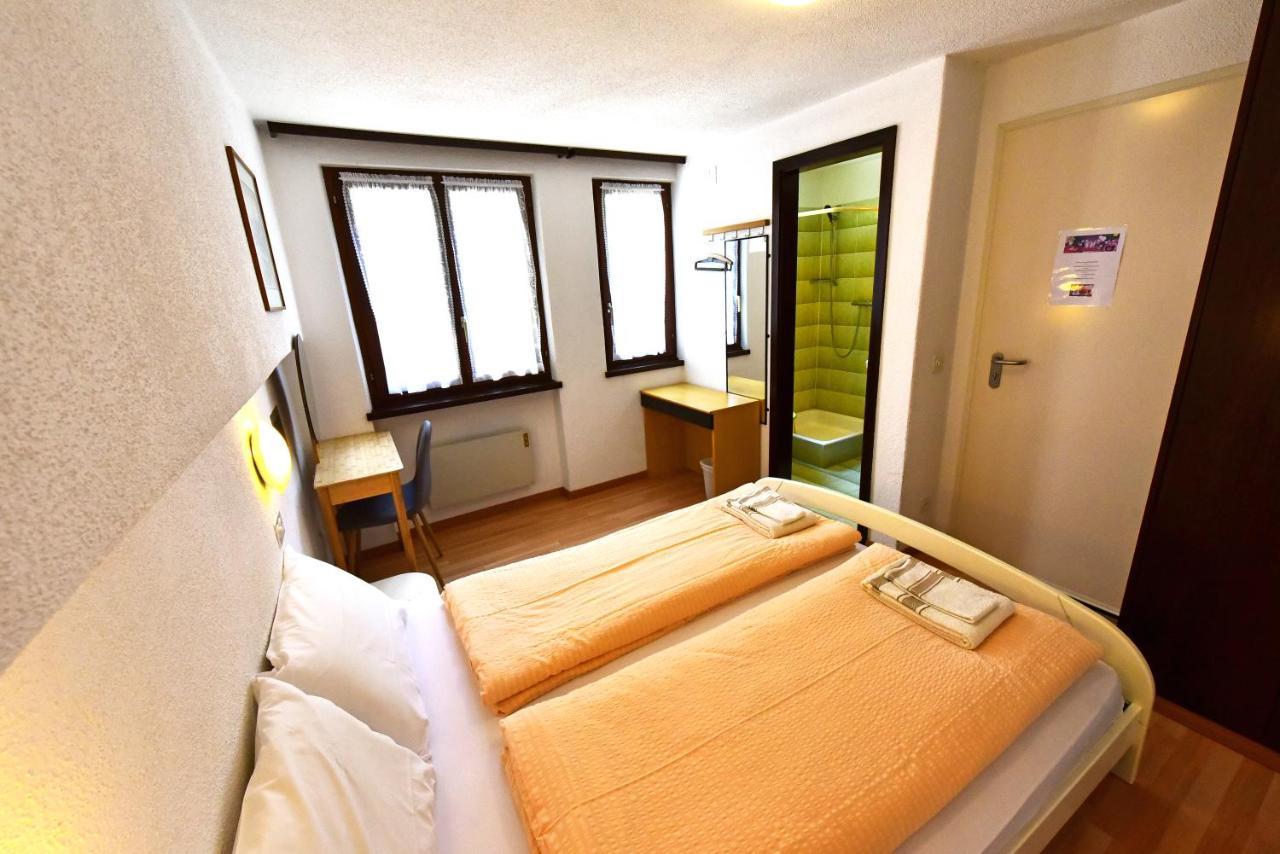 Hotel Pensione Serena Purasca Dış mekan fotoğraf