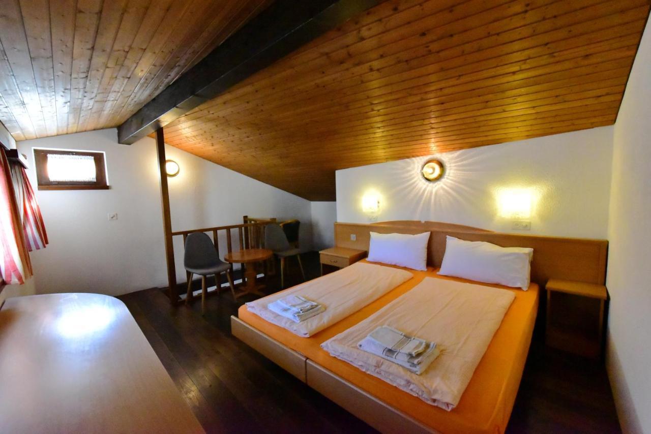 Hotel Pensione Serena Purasca Dış mekan fotoğraf